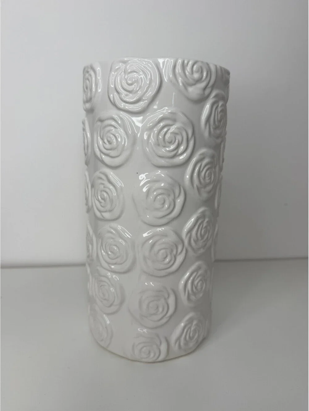 Sandra Magsamen memorial rose vase for 1800flowers
